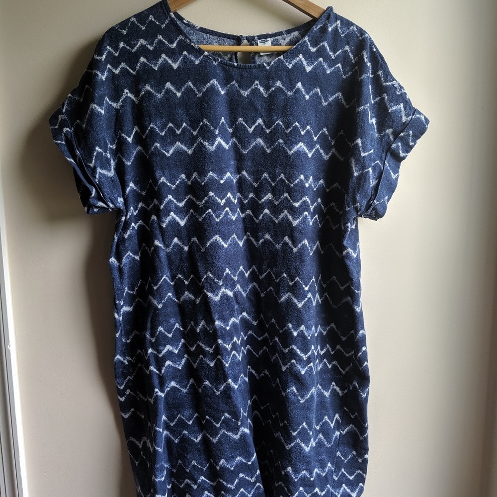Old Navy blue and white linen rayon blend dress